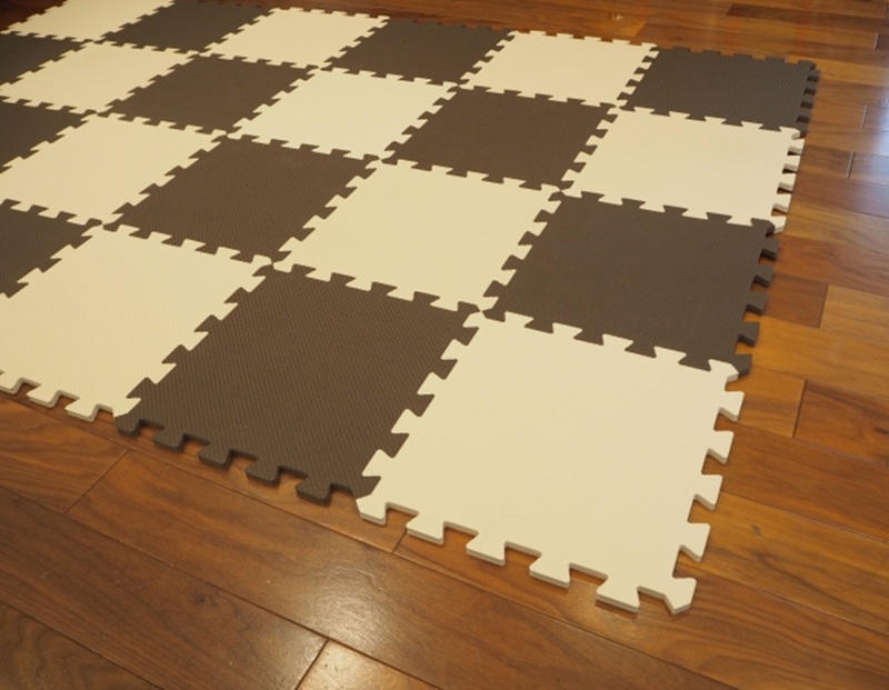 フローリング 布団 下に敷くもの ジョイントマット